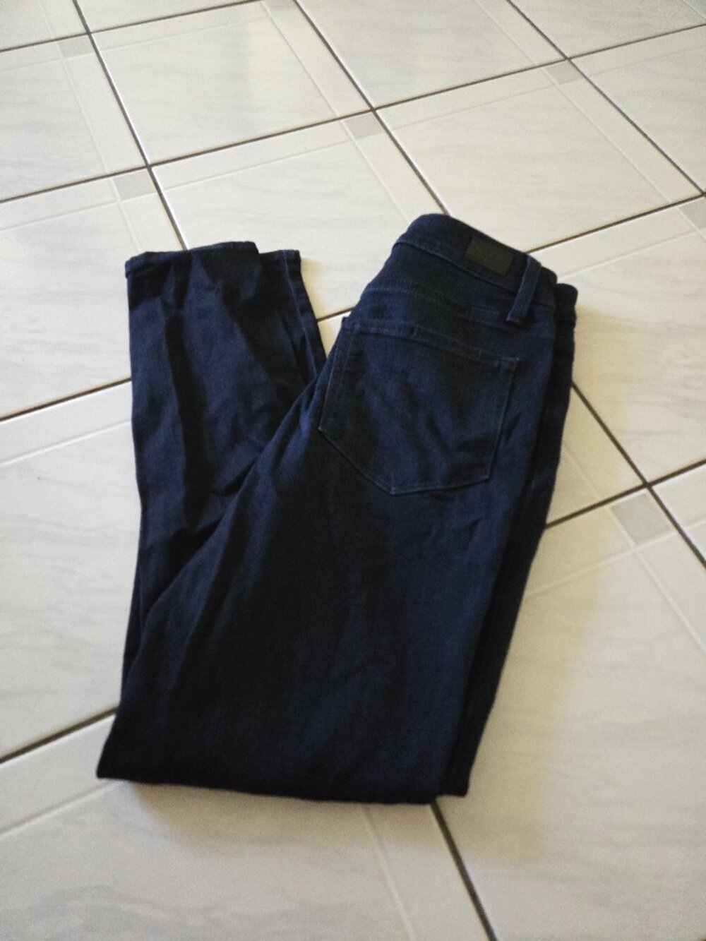 Paige Margot Crop Jeans Lana Dark Wash 26